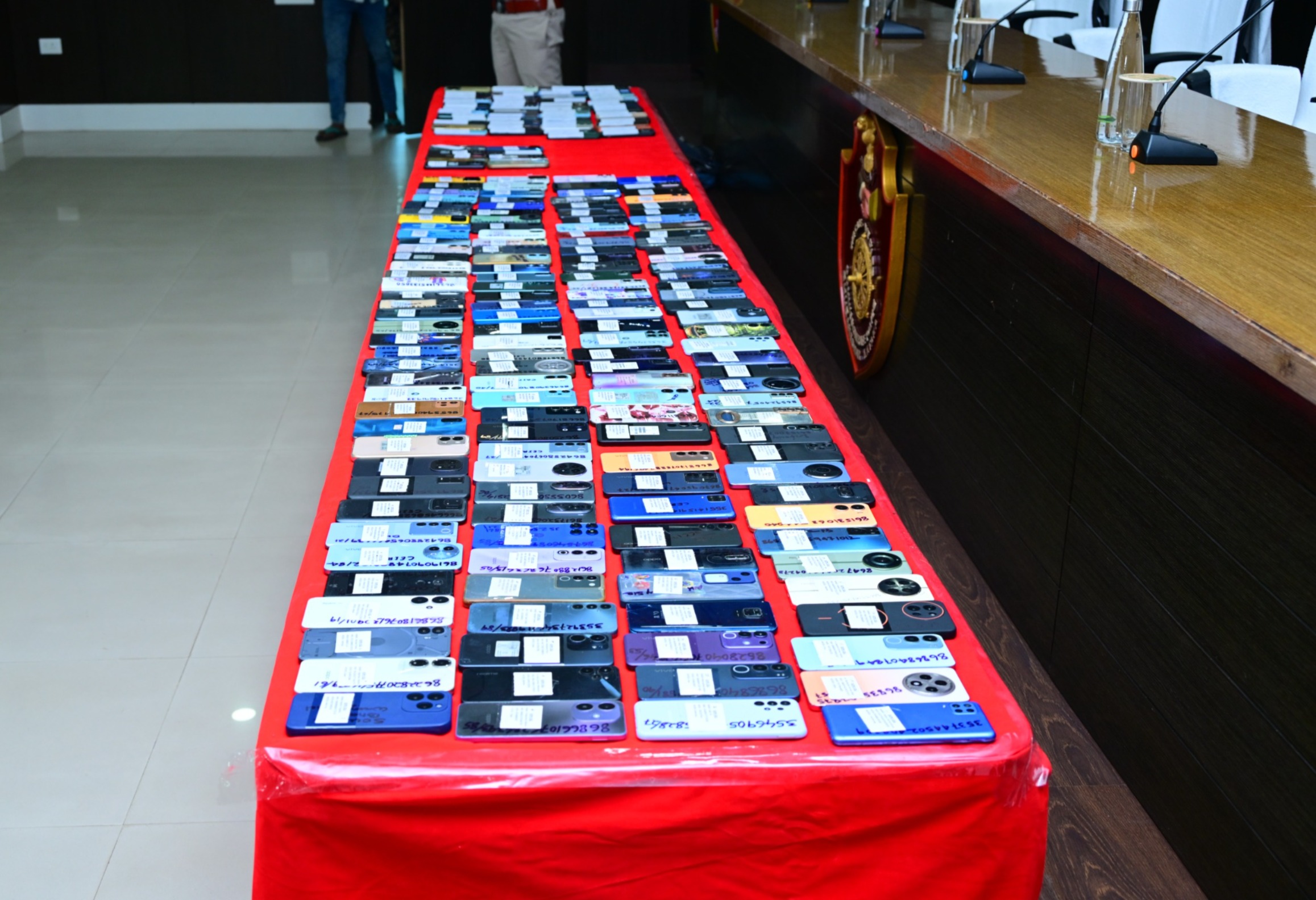 Bhubaneswar Police Recover 307 Lost Mobile Phones, Return Them to Owners